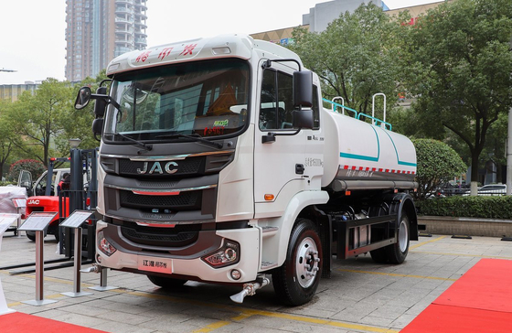 Caminhão-tanque JAC 4×2 de eixo único 200hp Motor diesel 10 cv